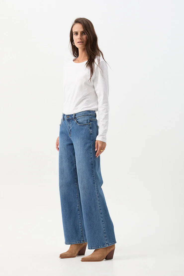 Mid Rise Wide Leg Jean Denim Blue