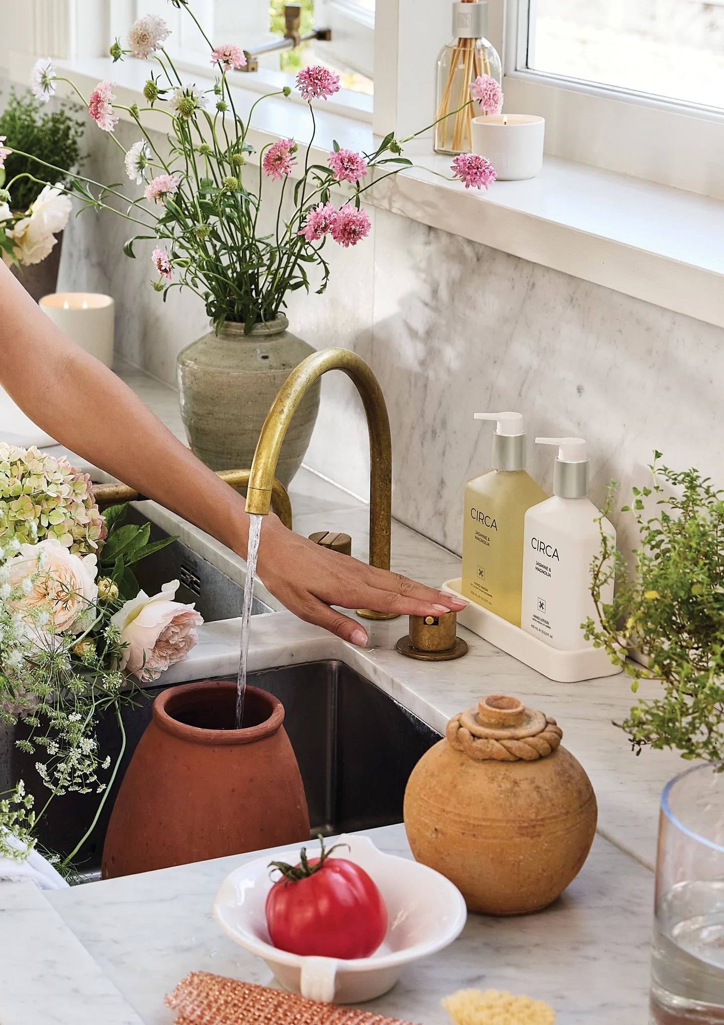 Jasmine & Magnolia Hand Wash 450ml