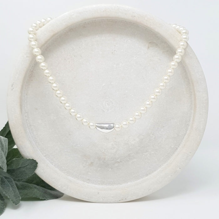 Short Pearl Beads/ Silver Necklace