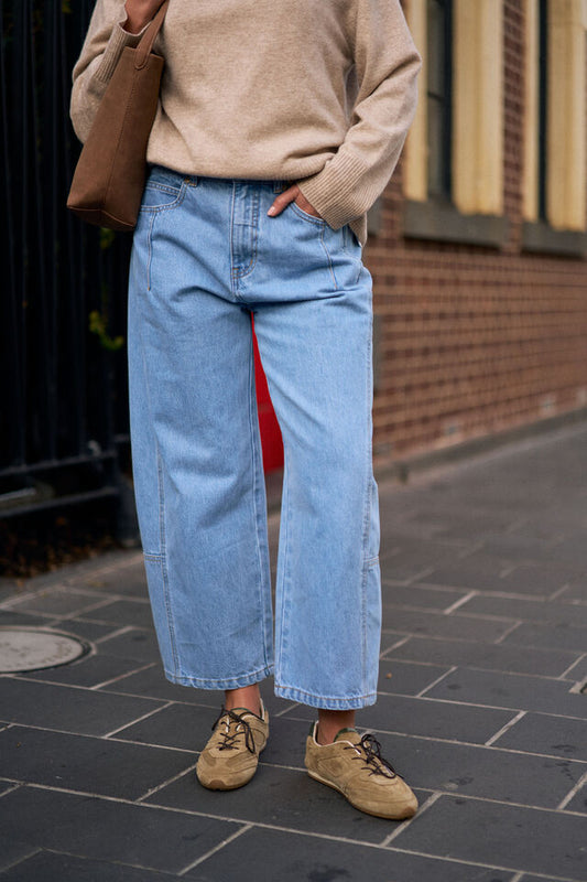 Demi Barrel Jean - Vintage Blue