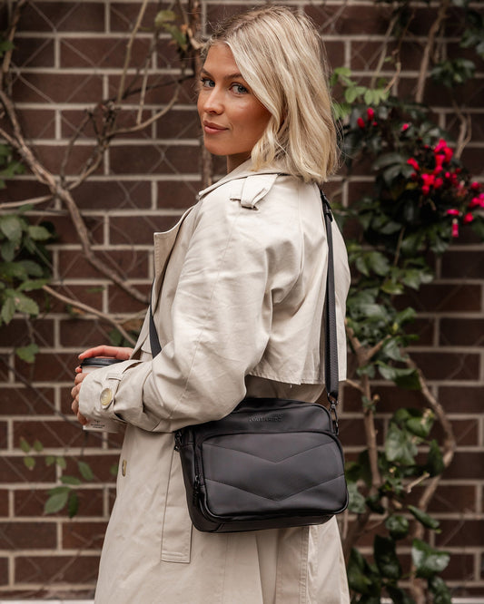London Camera Crossbody Bag - Black