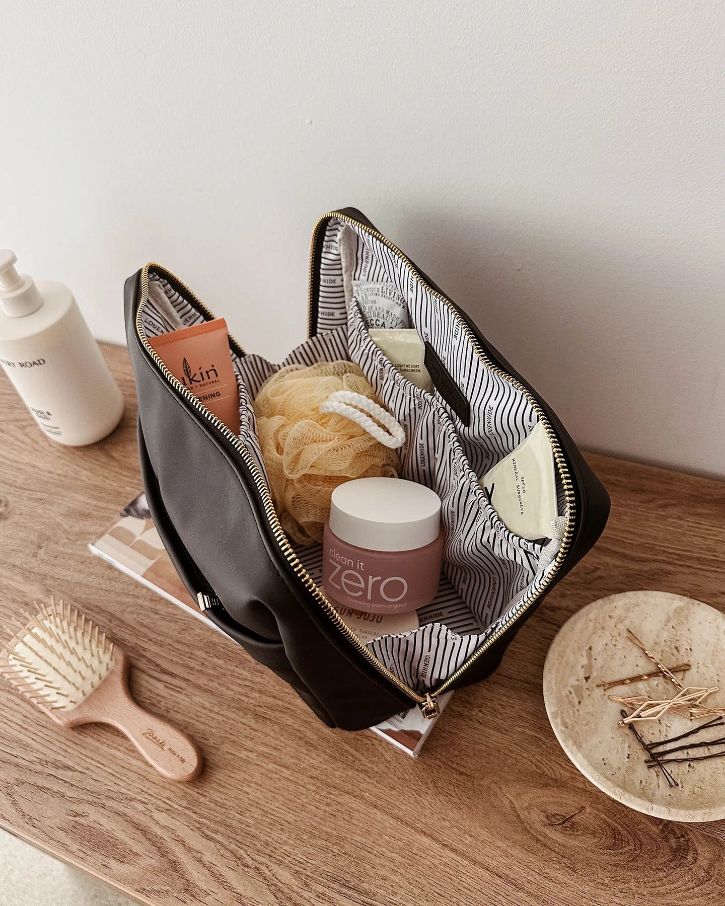 Vanessa Cosmetic Bag - Black