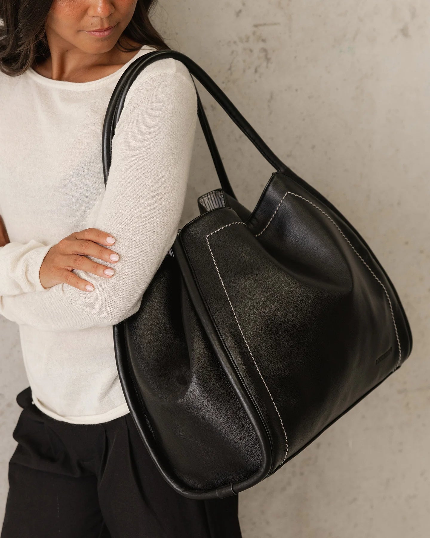 Sutton Shoulder Bag - Black