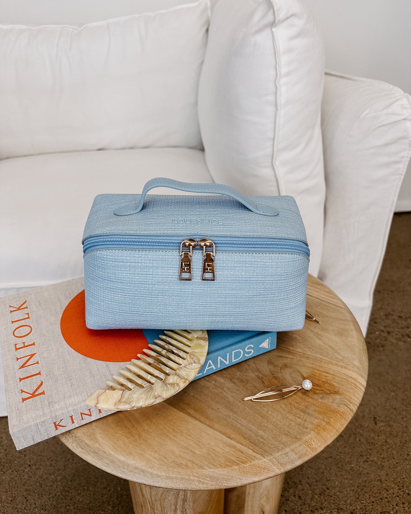 Mary Cosmetic Bag - Pale Blue