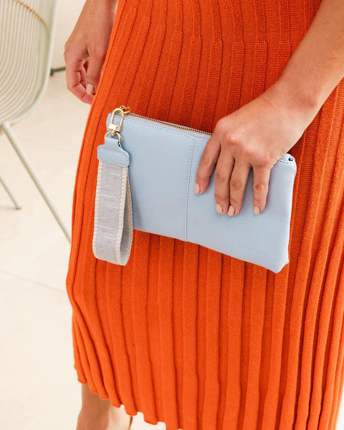 Mimi Clutch - Cloudy Blue