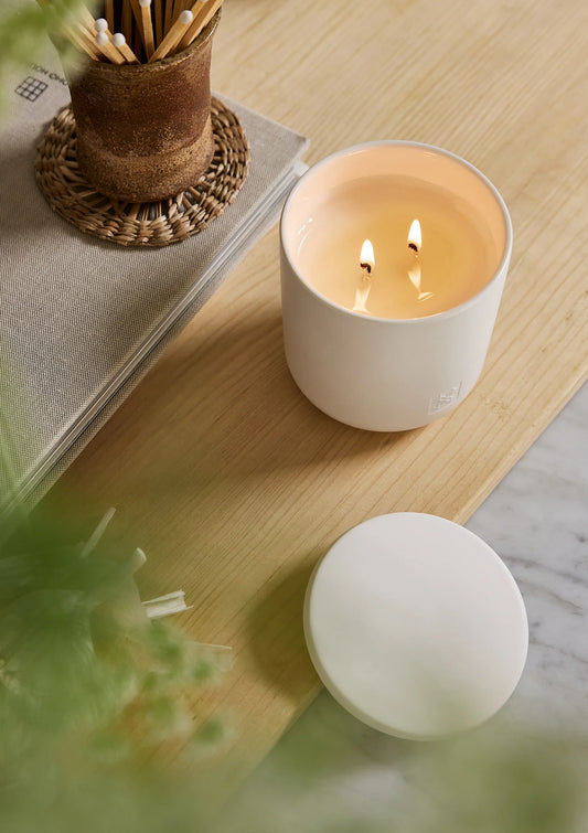 Cotton Flower & Freesia Soy Candle 300g