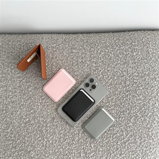 Magnetic Wallet Stand - Black