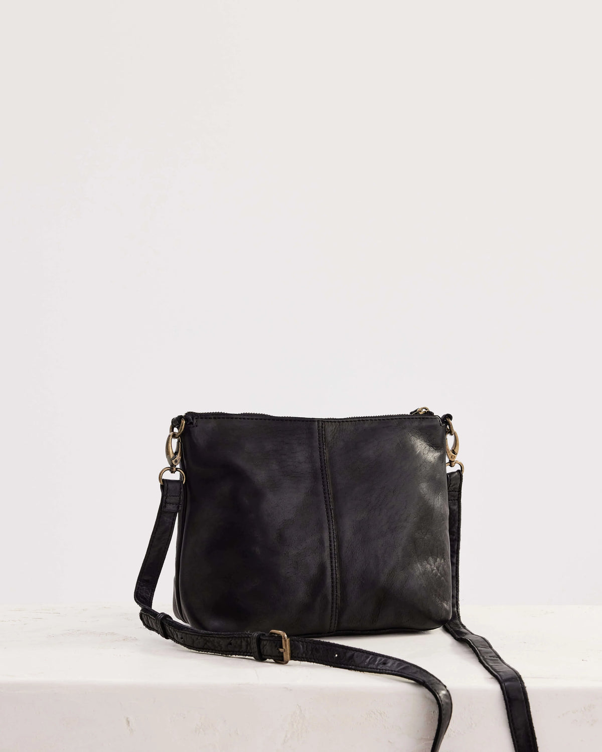 Large Essential Pouch Black