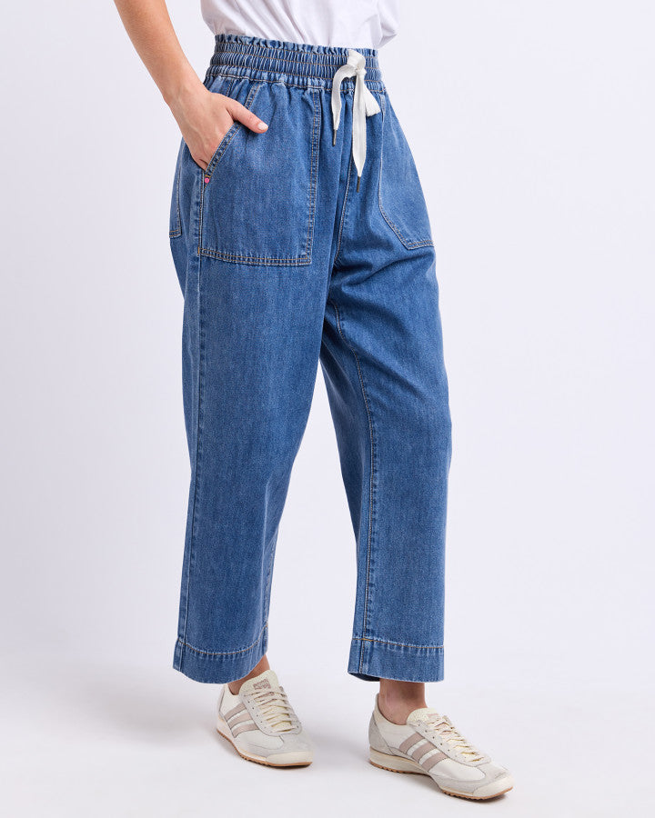Greta Slim Leg Pant - Mid Blue Wash