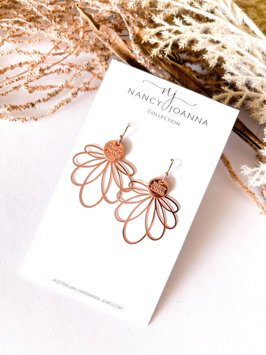 Water Lilly Lace Earrings - Rose Gold